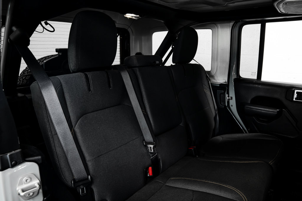 Used 2024 Jeep Wrangler Unlimited AWD/4WD image 33