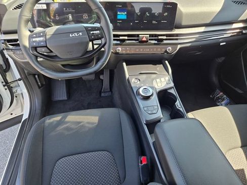 New 2026 Kia Sportage LX FWD image 20