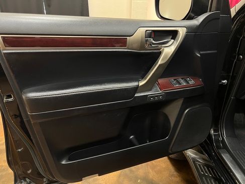 Used 2014 Lexus GX 460 460 image 30