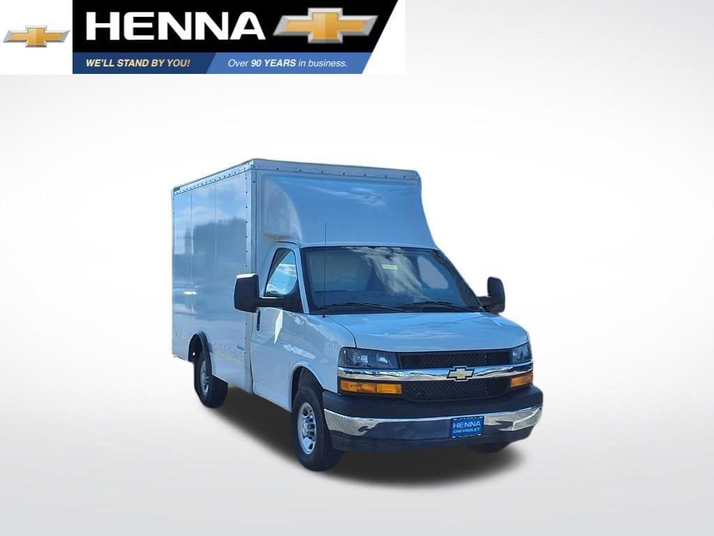 New 2025 Chevrolet Express 3500 w/ Power Convenience Package RWD 360° Tour