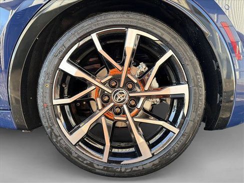 New 2026 Toyota Prius Plug-In Hybrid image 9