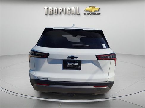 New 2026 Chevrolet Equinox LT w/ Convenience Package II image 3