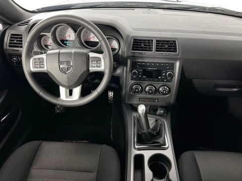 Used 2013 Dodge Challenger R/T image 20