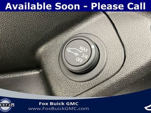 Used 2023 GMC Terrain SLT w/ LPO, Floor Liner Package image 11