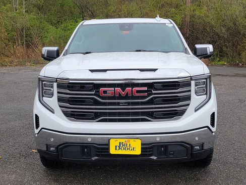 Used 2023 GMC Sierra 1500 SLT w/ SLT Premium Plus Package AWD/4WD image 2