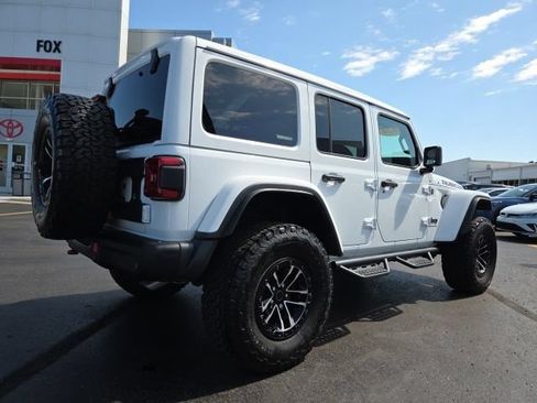 Used 2024 Jeep Wrangler Unlimited Rubicon AWD/4WD image 9