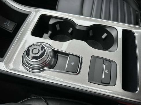 Used 2024 Ford Edge SEL w/ Convenience Package image 28