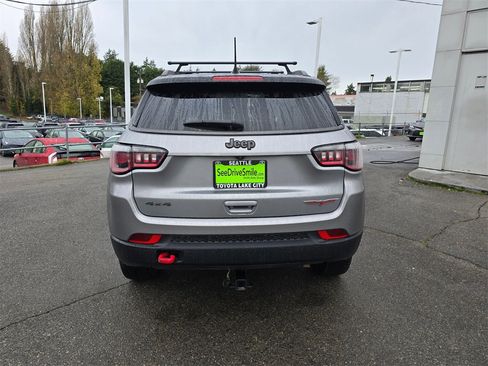 Used 2018 Jeep Compass Trailhawk image 6