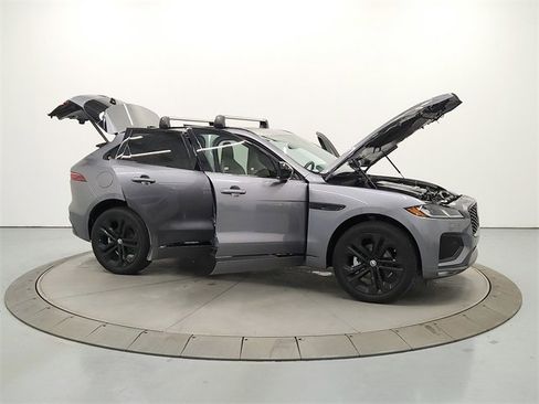 Used 2025 Jaguar F-PACE R-Dynamic S image 16