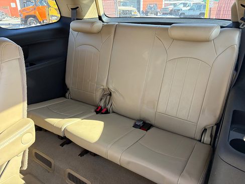 Used 2011 GMC Acadia Denali image 5