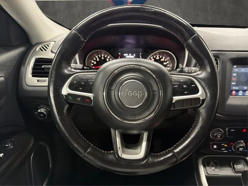 Used 2019 Jeep Compass Latitude w/ Cold Weather Group FWD image 30