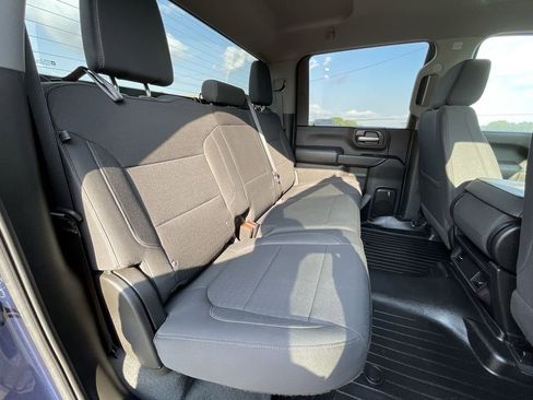 Used 2022 Chevrolet Silverado 2500 Custom w/ Custom Value Package image 24