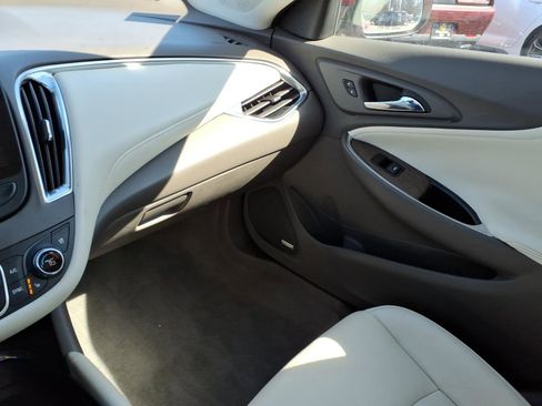 Used 2023 Chevrolet Malibu LT image 24