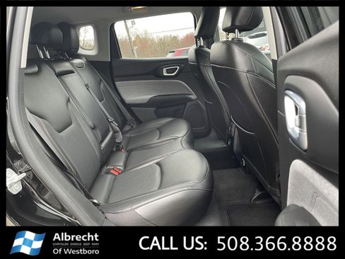 Used 2022 Jeep Compass Latitude image 17