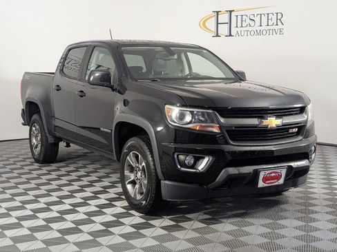 Used 2018 Chevrolet Colorado Z71 AWD/4WD image 2