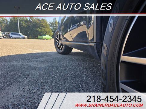 Used 2017 Jeep Grand Cherokee Trailhawk image 5