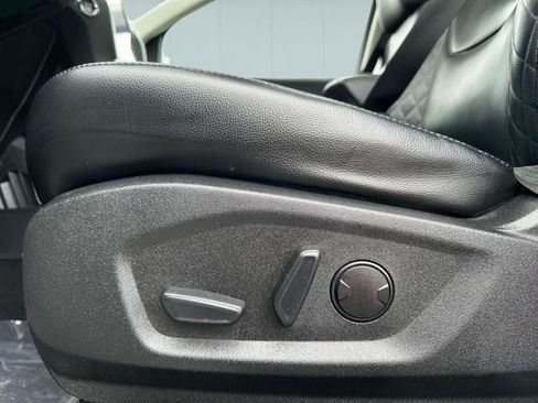 Used 2023 Ford Edge Titanium w/ Class II Trailer Tow Package image 12