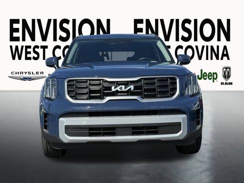 Used 2025 Kia Telluride S image 3