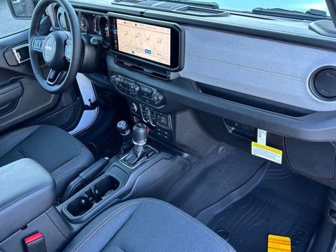 New 2026 Jeep Gladiator Sport image 25