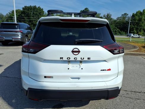 Certified 2025 Nissan Rogue SV AWD/4WD image 16