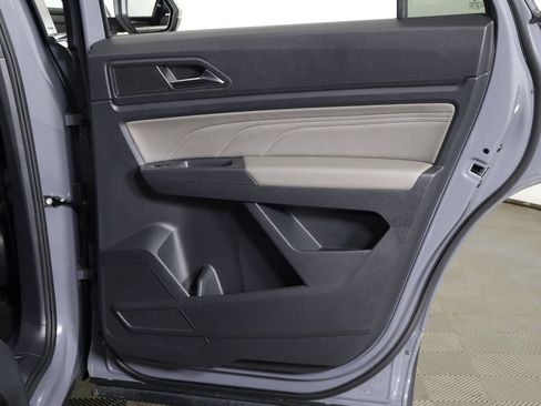 Used 2021 Volkswagen Atlas Cross Sport SE w/ Panoramic Sunroof Package AWD/4WD image 27