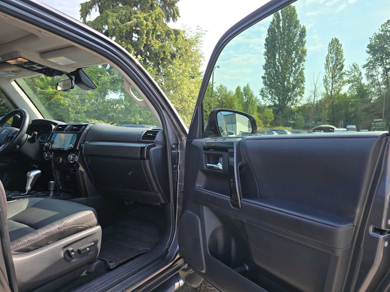 Used 2023 Toyota 4Runner TRD Off-Road Premium w/ Moonroof Package AWD/4WD image 11