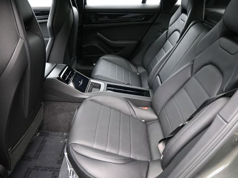 Used 2025 Porsche Panamera 4 image 9