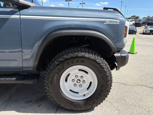 Used 2024 Ford Bronco Heritage Edition AWD/4WD image 9