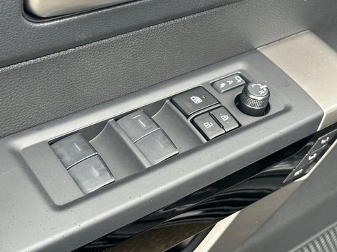 New 2026 Toyota Tundra Limited AWD/4WD image 12