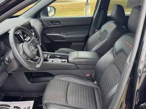 Used 2025 Nissan Pathfinder Rock Creek AWD/4WD image 12
