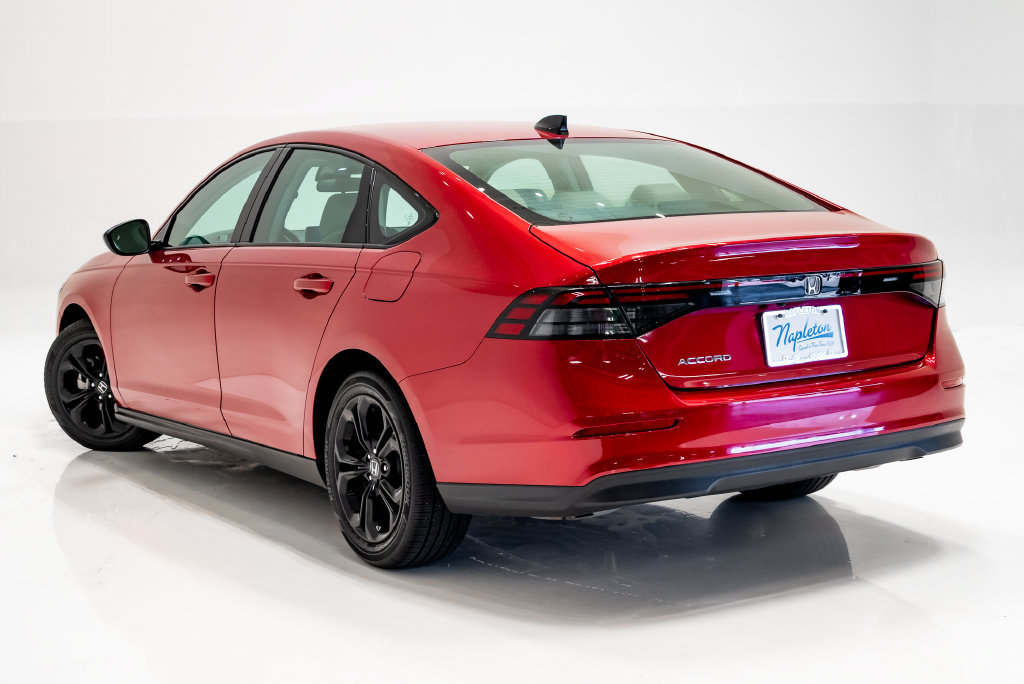 Used 2025 Honda Accord SE image 3