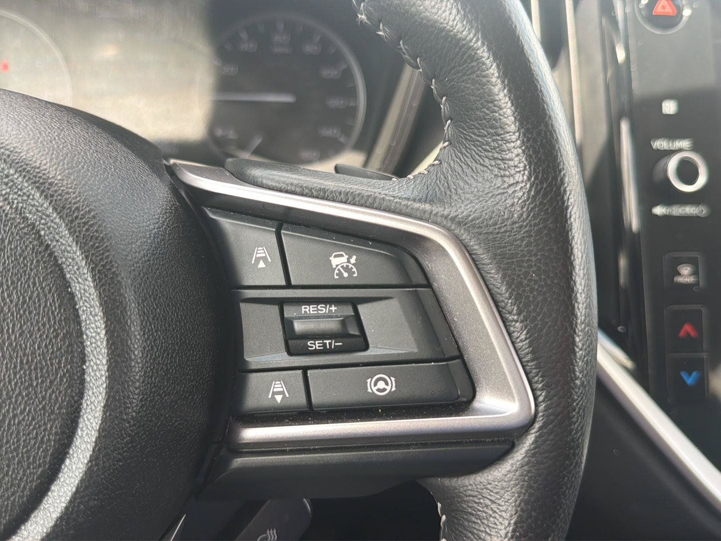 Used 2023 Subaru Ascent Limited AWD/4WD image 31