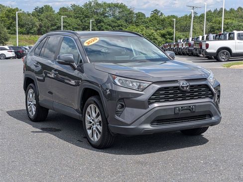 Used 2020 Toyota RAV4 XLE Premium AWD/4WD image 3