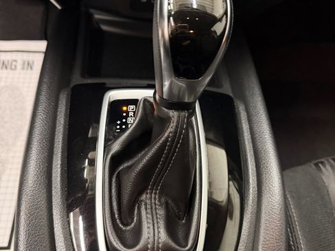 Used 2018 Nissan Rogue SV image 23