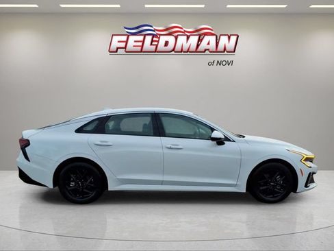 Used 2025 Kia K5 LXS FWD image 7