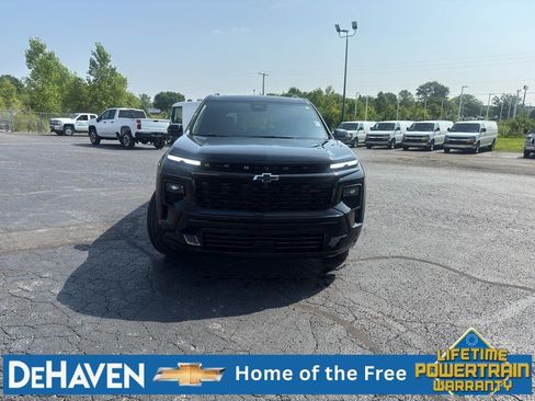 Used 2025 Chevrolet Traverse RS w/ LPO, Floor Liner Package AWD/4WD image 9