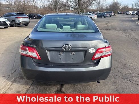 Used 2011 Toyota Camry LE image 5