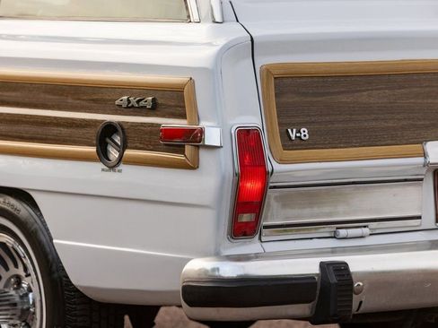 Used 1989 Jeep Grand Wagoneer AWD/4WD image 72