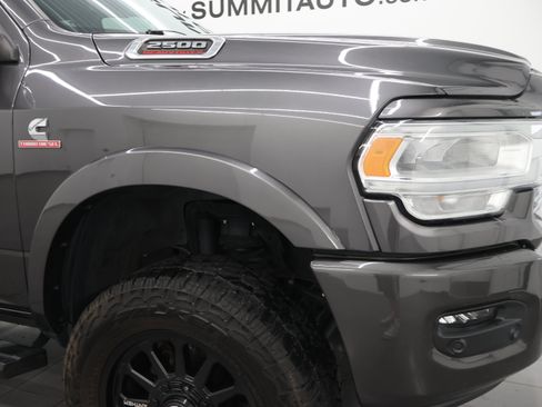 Used 2022 RAM 2500 Laramie AWD/4WD image 24