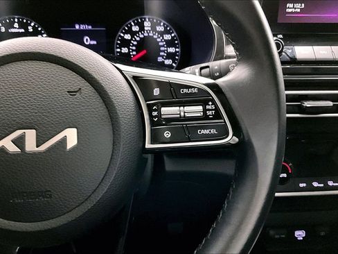 Used 2022 Kia Seltos EX image 25