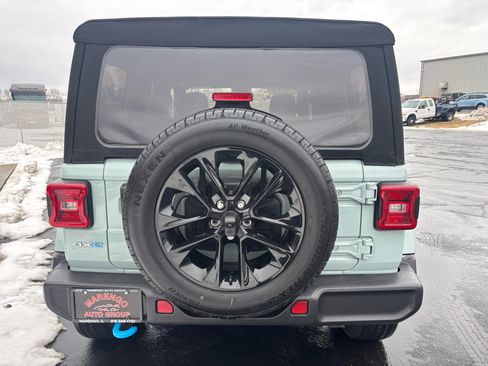 Used 2024 Jeep Wrangler Sahara image 4