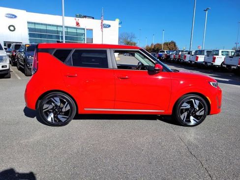 Used 2024 Kia Soul GT-Line w/ GT-Line Technology Package image 12