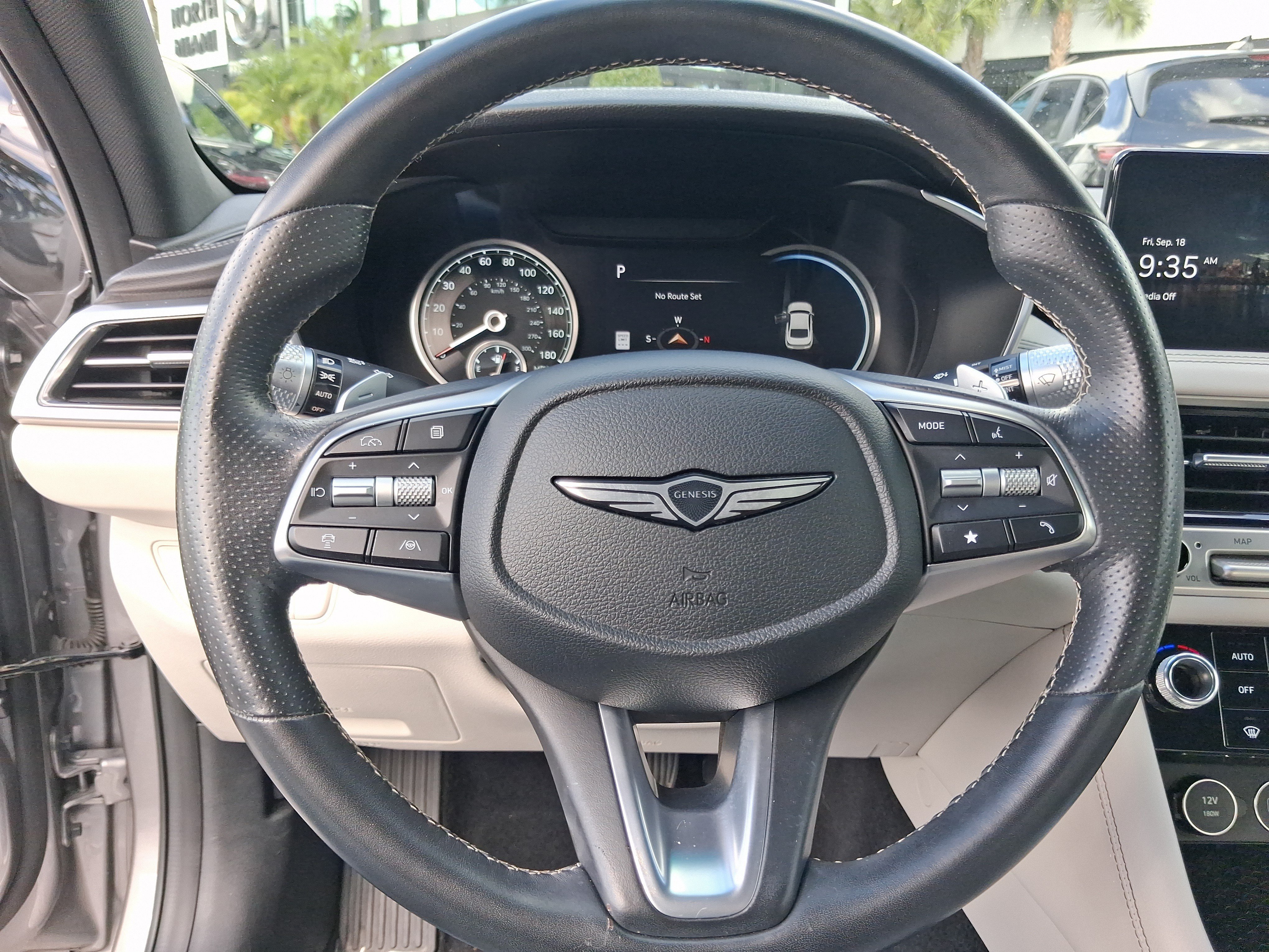 Used 2025 Genesis G70 2.5T RWD image 12