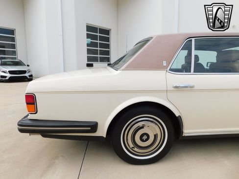 Used 1986 Rolls-Royce Silver Spur image 11