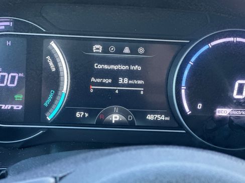 Used 2022 Kia Niro EX image 31