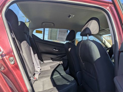 Used 2021 Nissan Sentra SV image 29