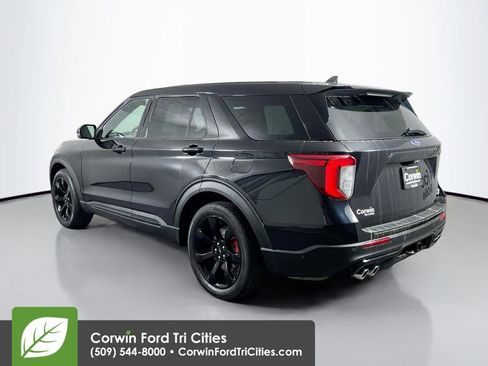 Used 2021 Ford Explorer ST w/ ST Street Pack image 11