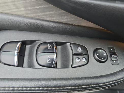 Used 2017 Nissan Murano Platinum w/ Platinum Technology Package image 28