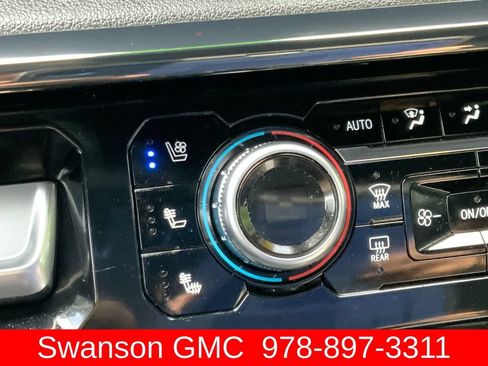 Certified 2023 GMC Sierra 1500 AT4 w/ Technology Package AWD/4WD image 33