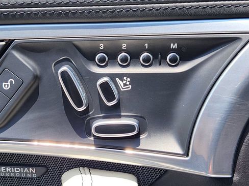 Used 2020 Jaguar F-TYPE Coupe RWD image 15